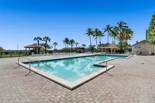2555 Collins Ave, Miami Beach, FL 33140 - Photo 47