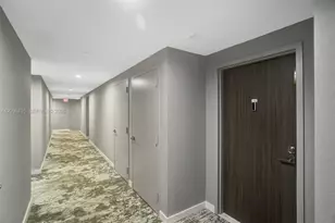 2555 Collins Ave, Miami Beach, FL 33140 - Photo 27