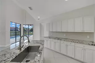 22281 Tupelo Pl, Boca Raton, FL 33428 - Photo 9