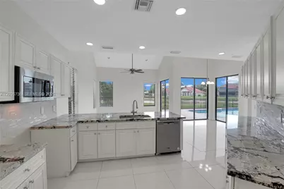 22281 Tupelo Pl, Boca Raton, FL 33428 - Photo 7
