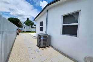 721 NW 33rd Ave, Lauderhill, FL 33311 - Photo 11
