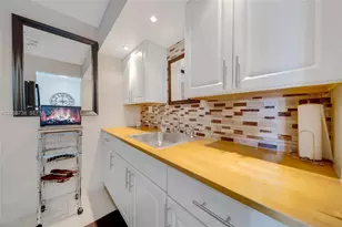 15610 NE 6th Ave, Miami, FL 33162 - Photo 11