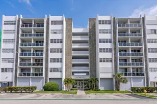 9381 E Bay Harbor Dr, Bay Harbor Islands, FL 33154 - Photo 27