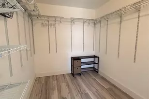 10875 NW 7th St, Miami, FL 33172 - Photo 19