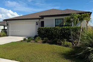 10798 Marlberry Way, North Fort Myers, FL 33917 - Photo 1