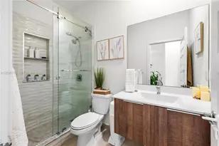 7925 NW 104th Ave, Doral, FL 33178 - Photo 19