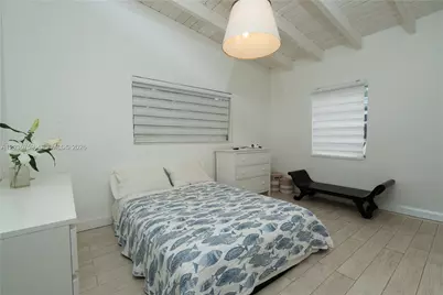 1260 NE 153rd St, North Miami Beach, FL 33162 - Photo 7