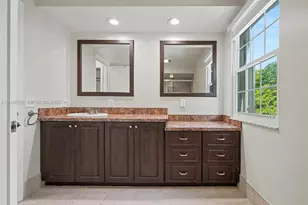 10994 Neptune Dr, Cooper City, FL 33026 - Photo 29