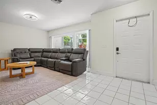 10994 Neptune Dr, Cooper City, FL 33026 - Photo 5