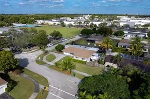 10431 SW 93rd St, Miami, FL 33176 - Photo 73