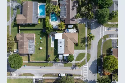 10431 SW 93rd St, Miami, FL 33176 - Photo 5