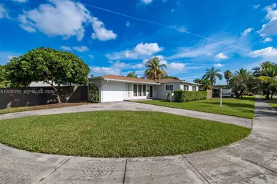 10431 SW 93rd St, Miami, FL 33176 - Photo 3