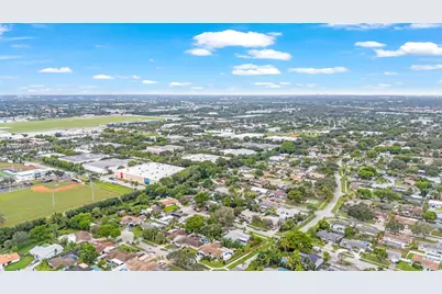 2775 NW 63rd Ct, Fort Lauderdale, FL 33309 - Photo 27