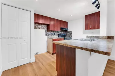 5653 Blueberry Ct # 2, Lauderhill, FL 33313 - Photo 3