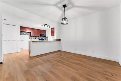 5653 Blueberry Ct # 2, Lauderhill, FL 33313 - Photo 5