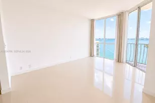 7601 E Treasure Dr, North Bay Village, FL 33141 - Photo 19