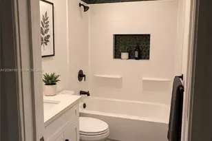 16500 NE 5th Ave, Miami, FL 33162 - Photo 15