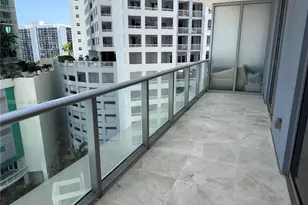 1300 Brickell Bay Dr, Miami, FL 33131 - Photo 13