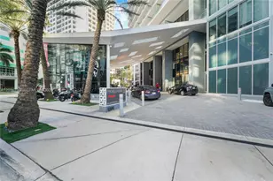 1300 Brickell Bay Dr, Miami, FL 33131 - Photo 19