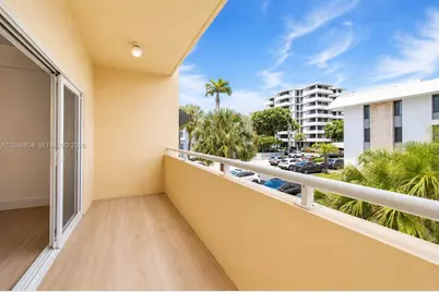 5839 SW 74th Ter #103, South Miami, FL 33143 - Photo 9