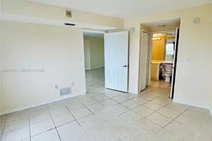 2415 NW 16th St Rd, Miami, FL 33125 - Photo 9