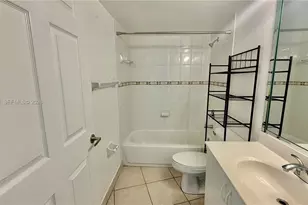 2415 NW 16th St Rd, Miami, FL 33125 - Photo 15