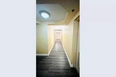 2415 NW 16th St Rd #603-1, Miami, FL 33125 - Photo 23