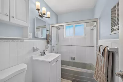 417 NW 46th St, Oakland Park, FL 33309 - Photo 25