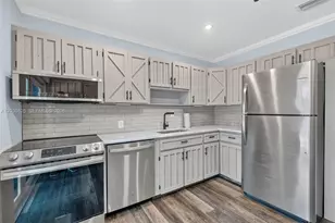 417 NW 46th St, Oakland Park, FL 33309 - Photo 13