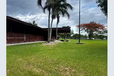21217 SW 160 St, Miami, FL 33187 - Photo 59