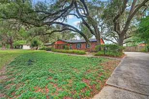 1944 SW 48th Ave, Gainesville, FL 32608 - Photo 7