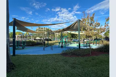 1400 Saint Charles Pl #701, Pembroke Pines, FL 33026 - Photo 31