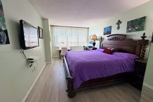1400 St Charles Pl, Pembroke Pines, FL 33026 - Photo 7