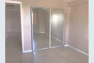 250 181st Dr #108, Sunny Isles Beach, FL 33160 - Photo 5