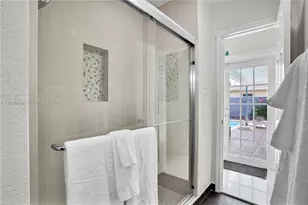 6452 Custer St, Hollywood, FL 33024 - Photo 15