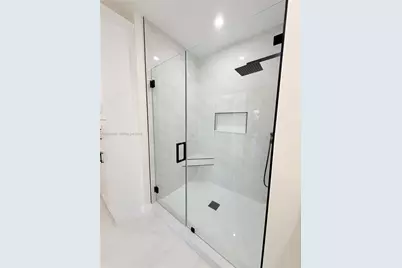 8024 NW 198th Ter #-, Hialeah, FL 33015 - Photo 29