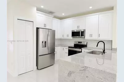 8024 NW 198th Ter #-, Hialeah, FL 33015 - Photo 7
