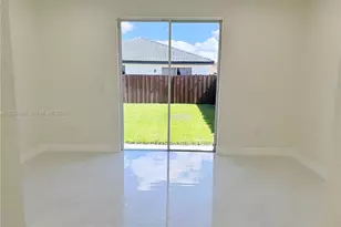 8024 NW 198th Terrace, Hialeah, FL 33015 - Photo 21
