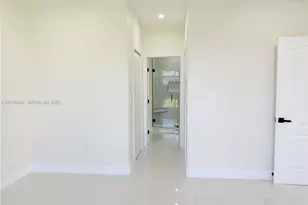 8024 NW 198th Terrace, Hialeah, FL 33015 - Photo 25