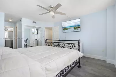 2780 NE 183rd St #2009, Aventura, FL 33160 - Photo 13