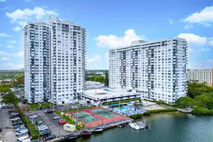 2780 NE 183rd St, Aventura, FL 33160 - Photo 25