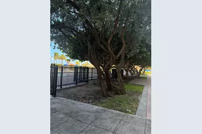 2555 Collins Ave #2207, Miami Beach, FL 33140 - Photo 15