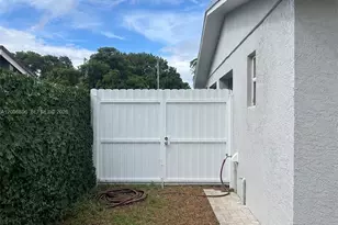 3040 NW 20th St, Fort Lauderdale, FL 33311 - Photo 5