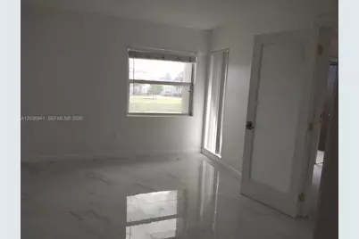 805 SW 113th Way #805, Pembroke Pines, FL 33025 - Photo 9