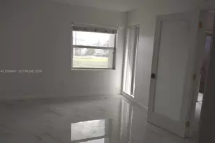 805 SW 113th Way, Pembroke Pines, FL 33025 - Photo 9