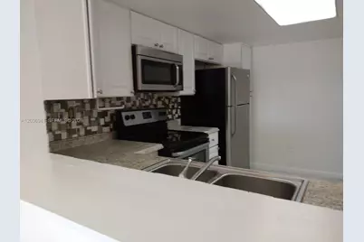 805 SW 113th Way #805, Pembroke Pines, FL 33025 - Photo 1