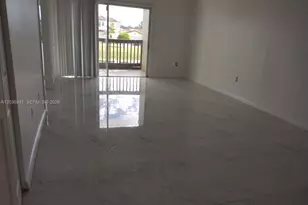 805 SW 113th Way, Pembroke Pines, FL 33025 - Photo 3