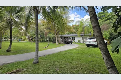 8603 SW 68th St Rd, Miami, FL 33143 - Photo 1