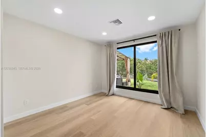 1178 Grant St, Hollywood, FL 33019 - Photo 23