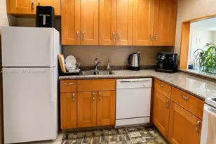 1000 Parkview Dr, Hallandale Beach, FL 33009 - Photo 7